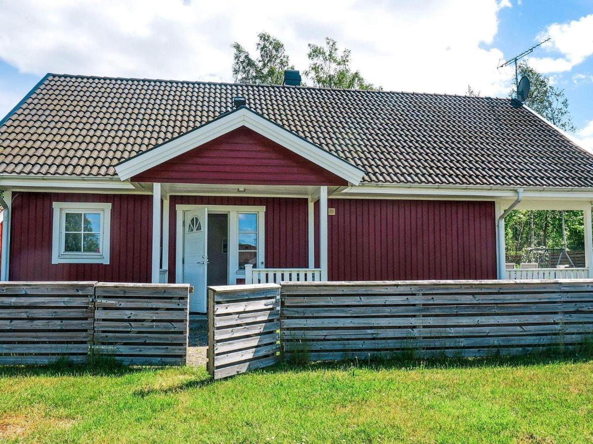 6 Person Holiday Home In Unnaryd Exterior photo