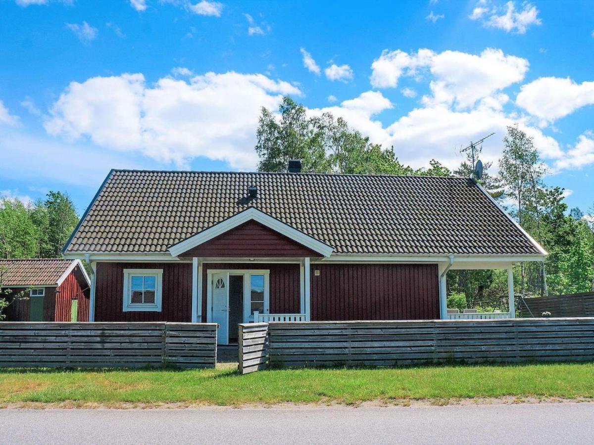 6 Person Holiday Home In Unnaryd Exterior photo